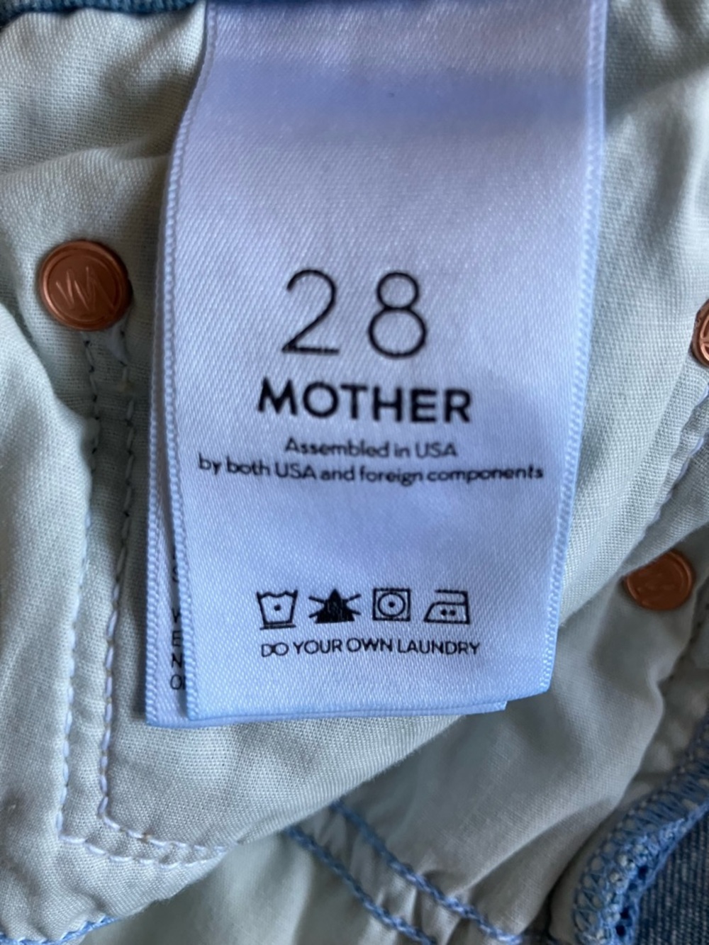 MOTHER High Waisted Weekender Skimp Jeans in Hold My Hand - Size 28 - Picture 10 of 12